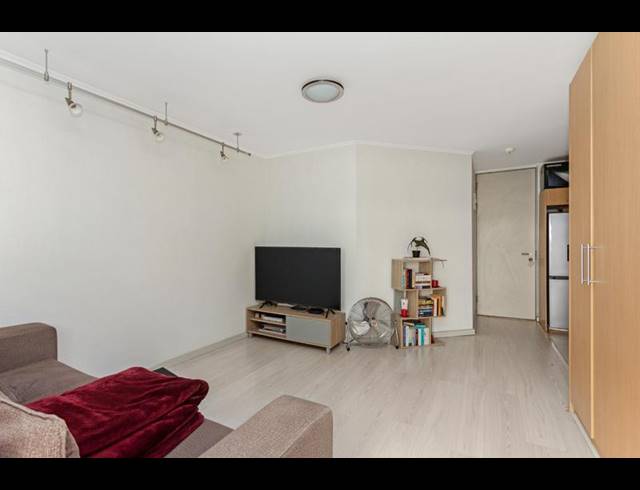 1 BEDROOM PROPERTY TO RENT IN CLAREMONT